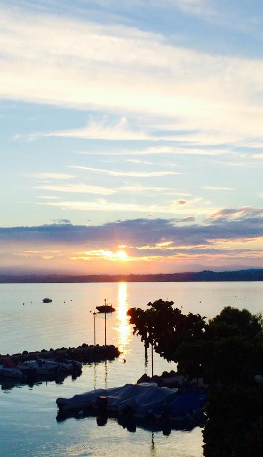 Casa Caterina Lake View Holidays Apartments Peschiera del Garda Exteriör bild