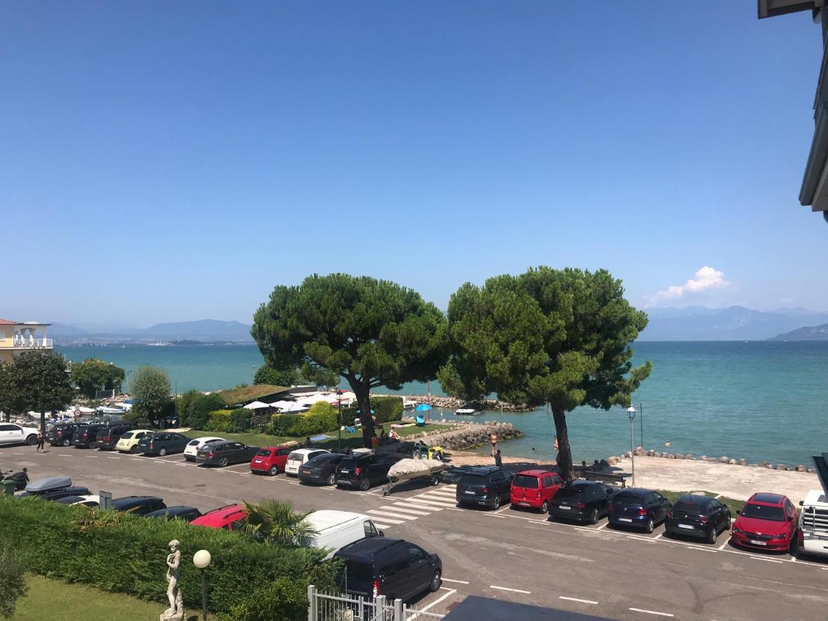 Casa Caterina Lake View Holidays Apartments Peschiera del Garda Exteriör bild