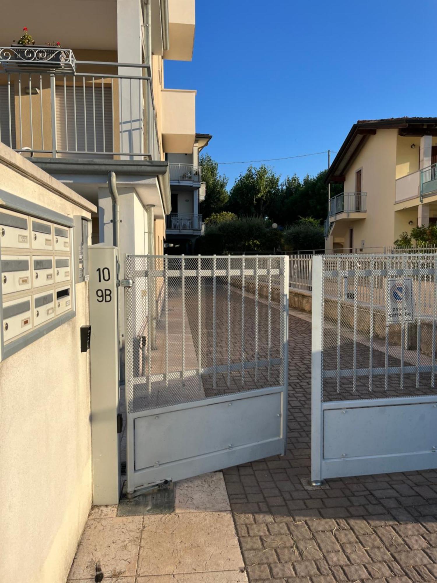 Casa Caterina Lake View Holidays Apartments Peschiera del Garda Exteriör bild